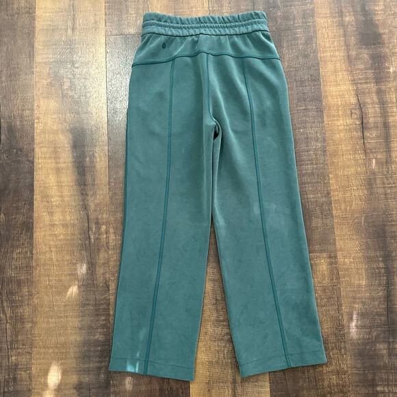 Lululemon Softstreme High-Rise Straight-Leg Cropped Pant Size 2 - Picture 4 of 10